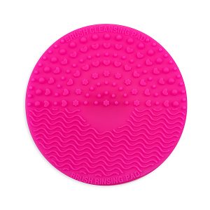 Instrument cu ventuza de curatat pensulele