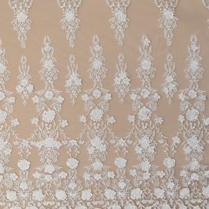 Dantela cu Model Floral, cu Flori 3D, Perle Sidefate si Paiete