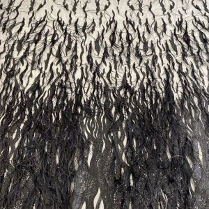 Dantela Neagra cu Pene si Paiete