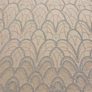 Dantela Couture Argintie cu Tulle Nude cu Model Geometric, cu Perle, Margele si Paiete