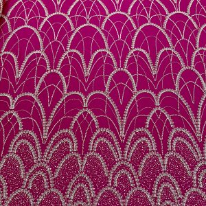 Dantela Couture Argintie cu Tulle Fucsia cu Model Geometric, cu Perle, Margele Si Paiete