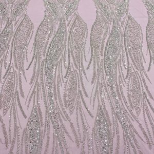 Dantela Couture Argintie pe Tulle Roz cu Panou, cu Perle, Margele si Paiete